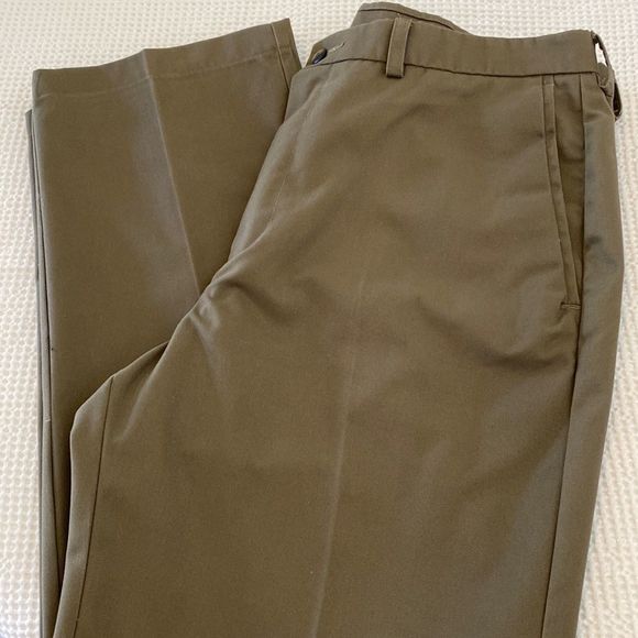 Haggar Polyester Cotton Green Pants - Picture 3 of 7